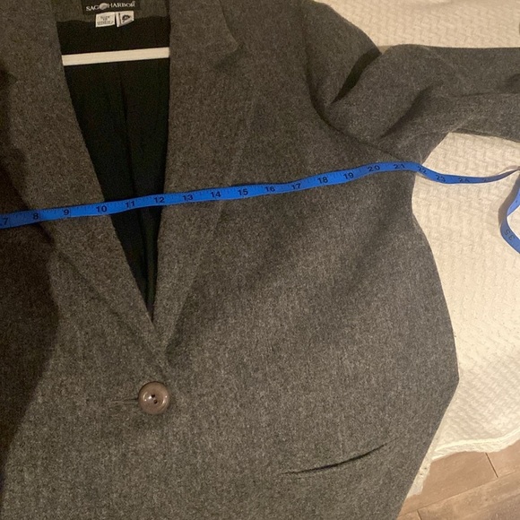Vintage Sag Harbor Blazer, Size 12 - Picture 9 of 11